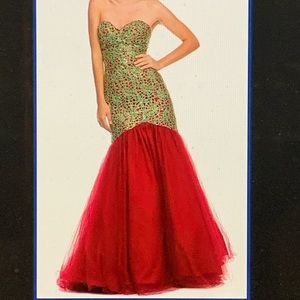 NWT Stunning Nox Formal Gown